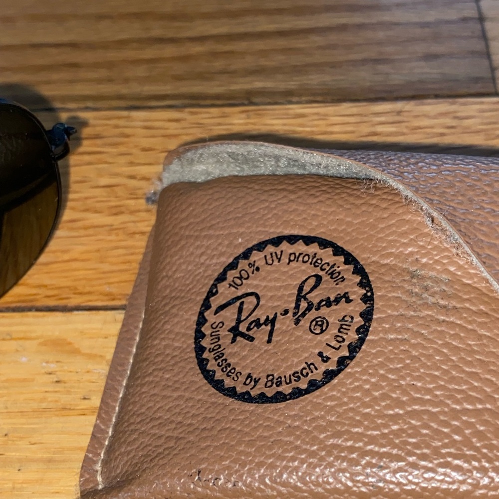 Ray-Ban Aviators - image 3